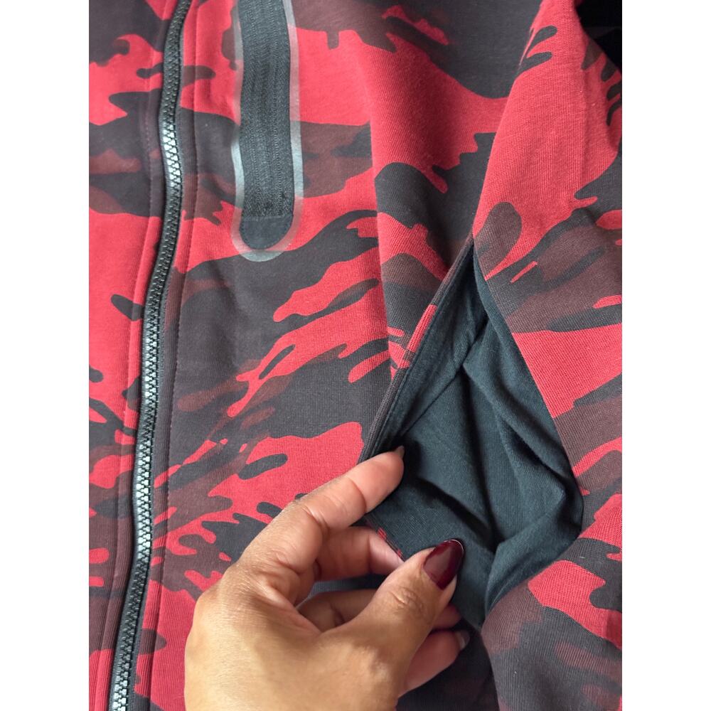 Nike Tech Fleece Tracksuit Red Camo Hoodie Size M - DQ4956-070 - Picture 10 of 14